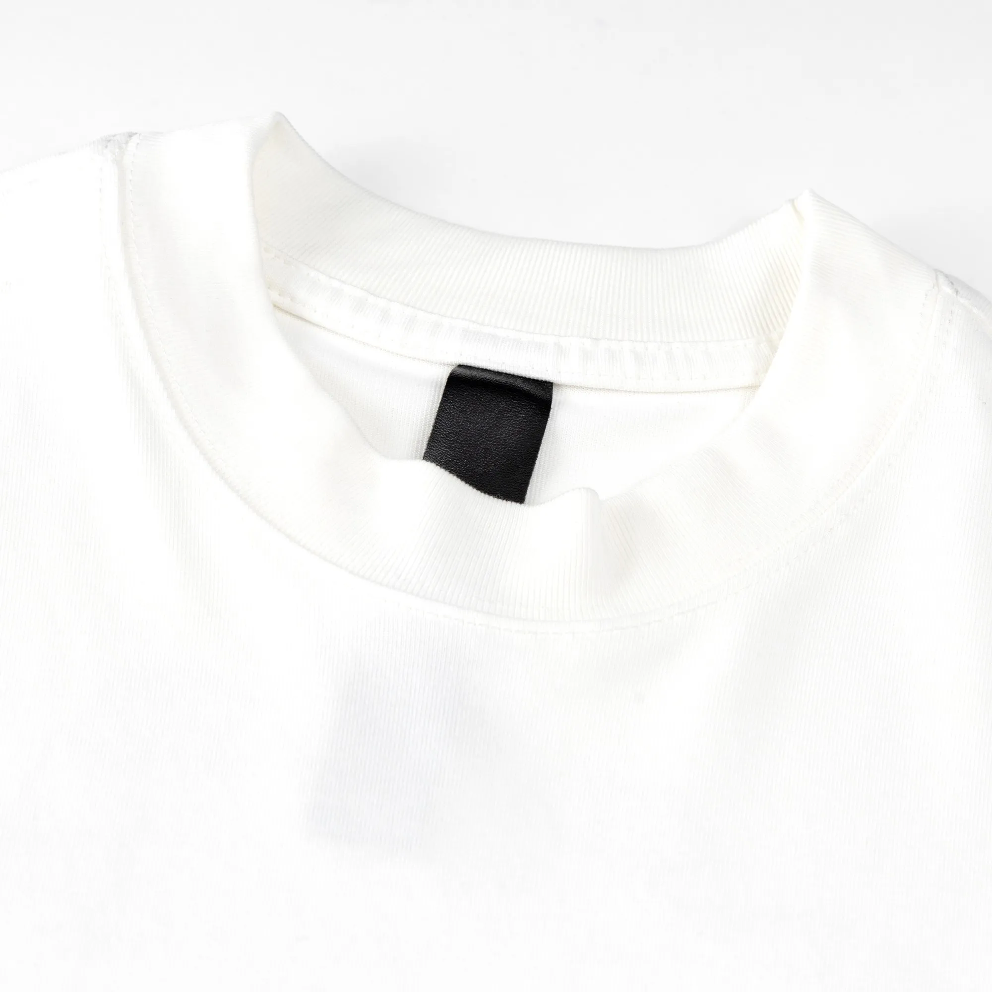 🅿️180 Style No. S023 CH Crow Heart Sanskrit Cross Heavy Embroidery Round Neck Short Sleeve Embroidery Full Packaging Complete with Three Standards Original Matching Accessories 1:1 Main Marking Technology Very High-end It Has Been Preshrunk at High Temperatures and Will Not Deform After Repeated Washing Pure Cotton 280g High Weight 32 Count Double Yarn No Pilling No Fading Comfortable and Breathable Matching 1x1 Thread in the Same Cylinder Oversize Loose Version Can wear up to 220 pounds Color: White Black Size: XS-L